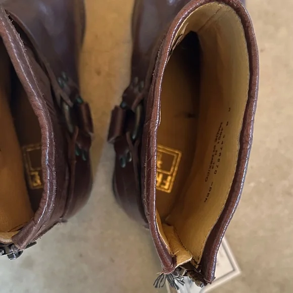 Frye Women’s Above Ankle Boots - Picture 5 of 10